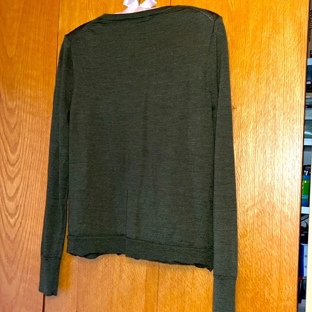 J.Crew J crew MED olive green crew neck long sleeve thin wool merino sweater EUC